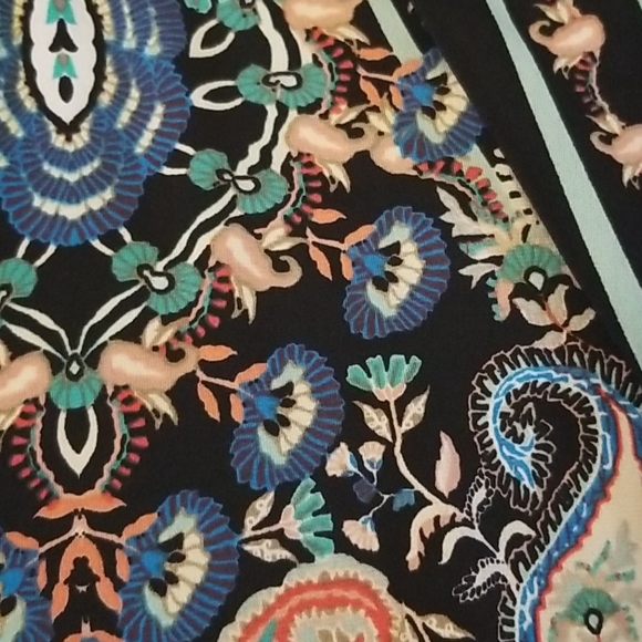 Women's Paisly and Floral Pattern Fancy Tank Top - Picture 3 of 5